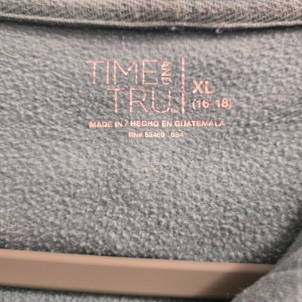 Time & Tru Jacket - Picture 2 of 3